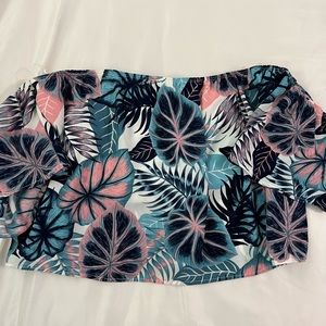 Off-shoulder patterned blouse